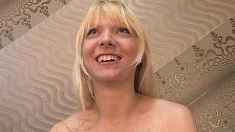 Sarah Ile Pov'Da Derin Boğaz Ve Oral Seks Eylemi