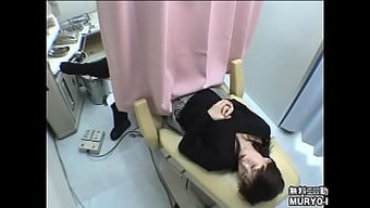 26 Yaşındaki Ev Kadını Yuko'Nun Gizli Kamera Jinekolojik Muayenesi