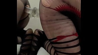 Dildo Ve Ayna Ile Eğlenceye Devam Ediyoruz