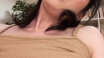 Mastürbasyon Yapan Karısı Satomi Usui, Hd Bir Videoda