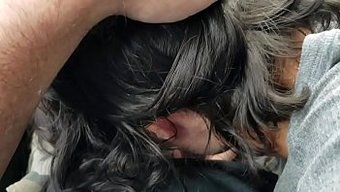 Komşunun Evlilik Partneri, Oral Zevkte Uzmanlaşıyor