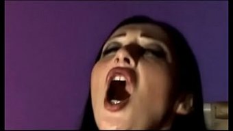 Laura Perego, Sert Orgide Tam Anal Zevk Veriyor