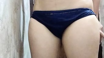 Hintli Kız Salwar Giyiyor Ve Ev Yapımı Videoda Mastürbasyon Yapıyor