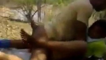 Telugu Genç Kızı Anal Yaparak Halka Açıkta Seks Yapıyor Ve Amını Yiyor