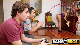 Cougar Milf Nicole Aniston, Tyler Nixon Ile Çılgınca Sevişiyor