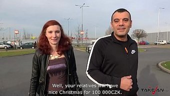 Bu Kızıl Kadın, Sadece Bir Penis Gördüğü Için Inanılmaz Derecede Tahrik Oluyor.