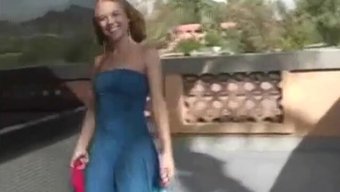 Violet'In Seks Oyuncaklarıyla Açık Havada Oynaması