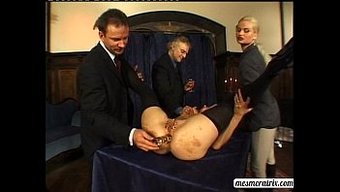 Bu Bdsm Oyununda Anal Oyunlara Ve Oral Sekse Teslim Olun