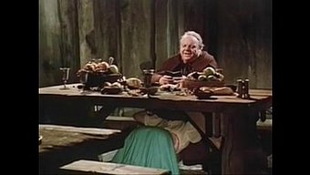 Yakışıklı Büyükbabanın Fantastik Bir Sakso Çektiği Vintage Video