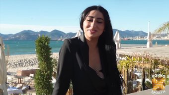 Didi Zerati'Nin Kıllı Ve Doğal Güzelliği Bu Videoda Iyi Tasvir Edilmiştir.