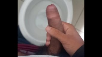 Ateşli Solo Mastürbasyon, Devasa Alet Ve Fışkıran Boşalma – Sadece Senin Için!