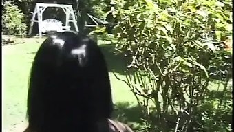 Büyük Göğüslü Genç Kız, Azgın Bir Erkek Tarafından Amını Yalatıp Beceriliyor