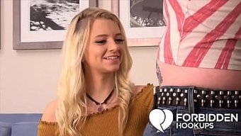 Riley'Nin Oral Yetenekleri Sıcak Bir Videoda Sergileniyor