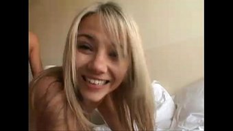 Ashlynn Brooke'Un Sıcak Bir Videodaki Duyusal Tıraşı.