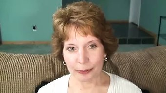 Olgun Milf Amy, Siyah Yarrağın Tadını Çıkarıyor