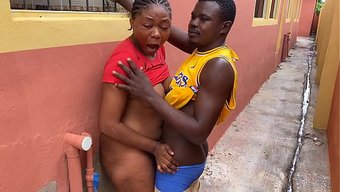 Ateşli Naija Hatunla Gerçek Açık Hava Pornosu Aksiyonu.