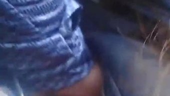 Deja'Nın Büyük Poposu Ve Amı Çorap Giyerken Yakalanıyor