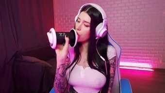 Muhteşem Esmerin Duygusal Asmr Performansı Tatlı Muamelelerle