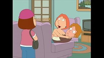 Meg Ve Lois, Anthony Tarafından Sıcak Bir Sahnede Çıplak Kalıyor Ve Sikişiyorlar