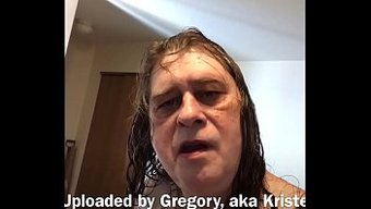 Gregory Lewis'In Arka Plan Müziğiyle Geliştirilmiş Bir Videodaki Baştan Çıkarıcı Performansı