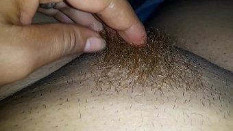Bu Amatör Latin Genç Kızın Samimi Videolarını Izleyin Ve Doğal Güzelliğini Eylemde Görün