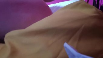 Heyecanlı Ve Tahrik Olmuş Erken Kalkan