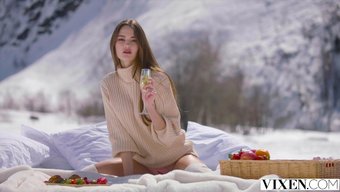 Sonya Blaze'In Alpler'Deki Tutkulu Kayak Tavşanı Karşılaşması