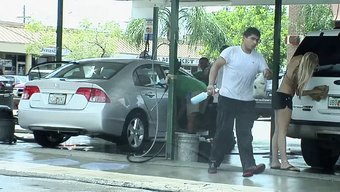 Ince Genç Bebek Alınıyor Ve Sakso Çekiyor