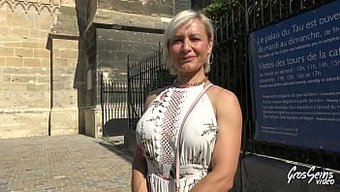 Anal Seks Tercihi Olan 41 Yaşındaki Milf Kim, Alex Romero'Nun Bir Videosunda