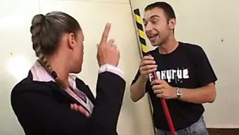 Alman Patron Ve Yaramaz Sekreter Sert Eylemde