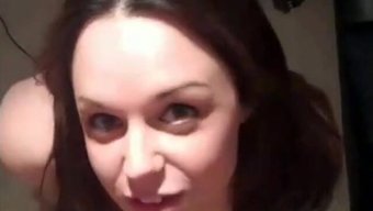 Tutkulu Amatör Kadın Pov Oral Seks Ve Boşalma Seviyor
