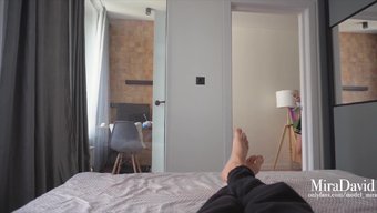 Üniversite Öğrencisi Mira, Yurt Odasında Sert Bir Yolculuk Ve Içine Boşalma Keyfini Çıkarıyor