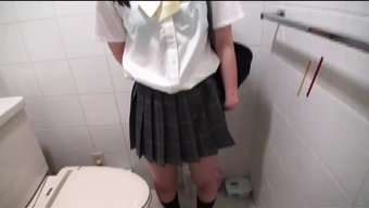 Cosplay'De Ai Sakura'Dan Ağızda Sulanan Sakso Ve Boşalma