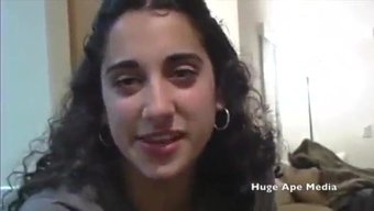 Hintli Çağrı Kızı Cowgirl Pozisyonunda Sikiyor Ve Aşağılanıyor