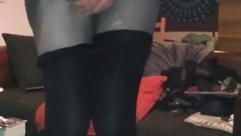 Travesti Sıcak Seansta Anal Zevk Alıyor