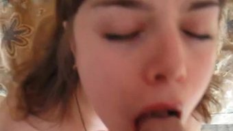 Ev Yapımı Video, Güzel Bir Cowgirl'Ün Yüzüne Ve Yüzüne Boşalma Ile Sonuçlanıyor