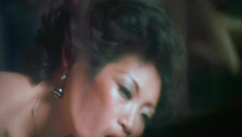 Bu Vintage Porno Filminde Boşalmalar Ve Oral Seks Bol Miktarda Var