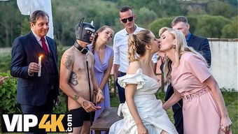 Beyaz Elbiseli Bir Gelin, Tazı Kostümlü Bir Damatla Sikişiyor.