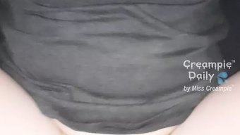 Asyalı Genç Kızın Ev Yapımı Seks Kaseti Pov Ve Boşalma Içeriyor