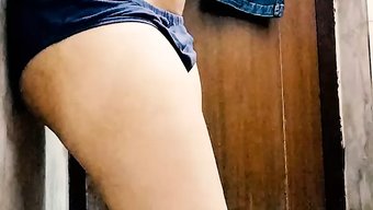 Büyük Göğüslü Hintli Milf Hd Videoda Sert Bir Şekilde Beceriliyor