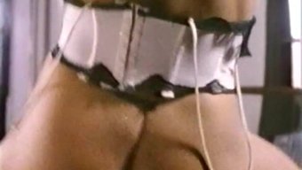 Yüksek Çözünürlüklü Klasik Porno Videosu