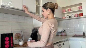 Komşu Kızı