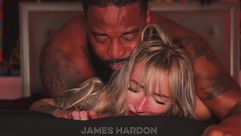 Ateşli Bir Eş Için Çiftleşme Seansı; Bbc Ile Yoğun Interracial Aksiyon Var.