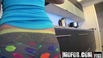 Fitness Bebek Doğum Gününde Sakso Çekerken Pov Videosu