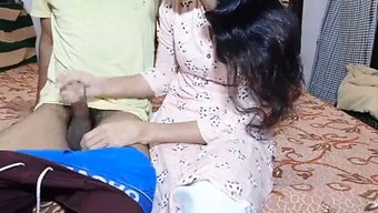 Ev Yapımı Bir Videoda Arkadan Ve Boşalma Eylemi