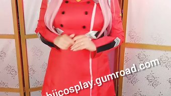 Noel Cosplay'Inde Büyük Göğüslü Latin Genç Kız