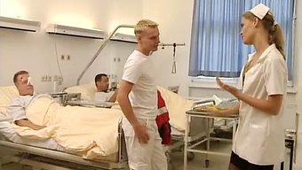 Anja Juliette Laval Ve Markus Waxenegger Ile Avrupa Retro Kliniği