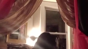 Çoraplı Genç Kız Ev Yapımı Videoda Bakireliğini Gösterdi