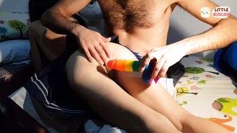 Latin Genç, Yaramaz Bir Okul Kızı Gibi Oynuyor Ve Jack Shark Tarafından Cezalandırılıyor