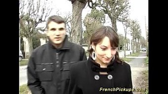 Genç Ve Güzel Fransız Kız Charlotte De Castille Ilk Kez Anal Seks Deniyor